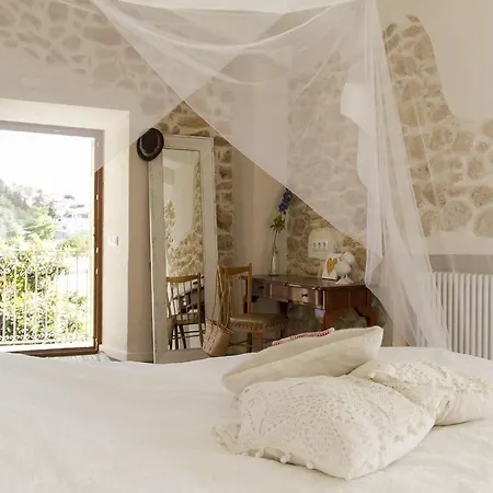 Hotel The Pink Pepper Tree 3*